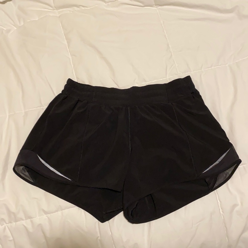 Black Lululemon Hotty Hot Low Rise Short 4"